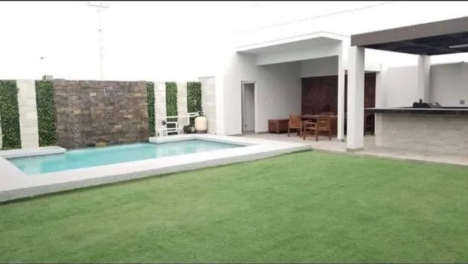 Alberca construida por Arma